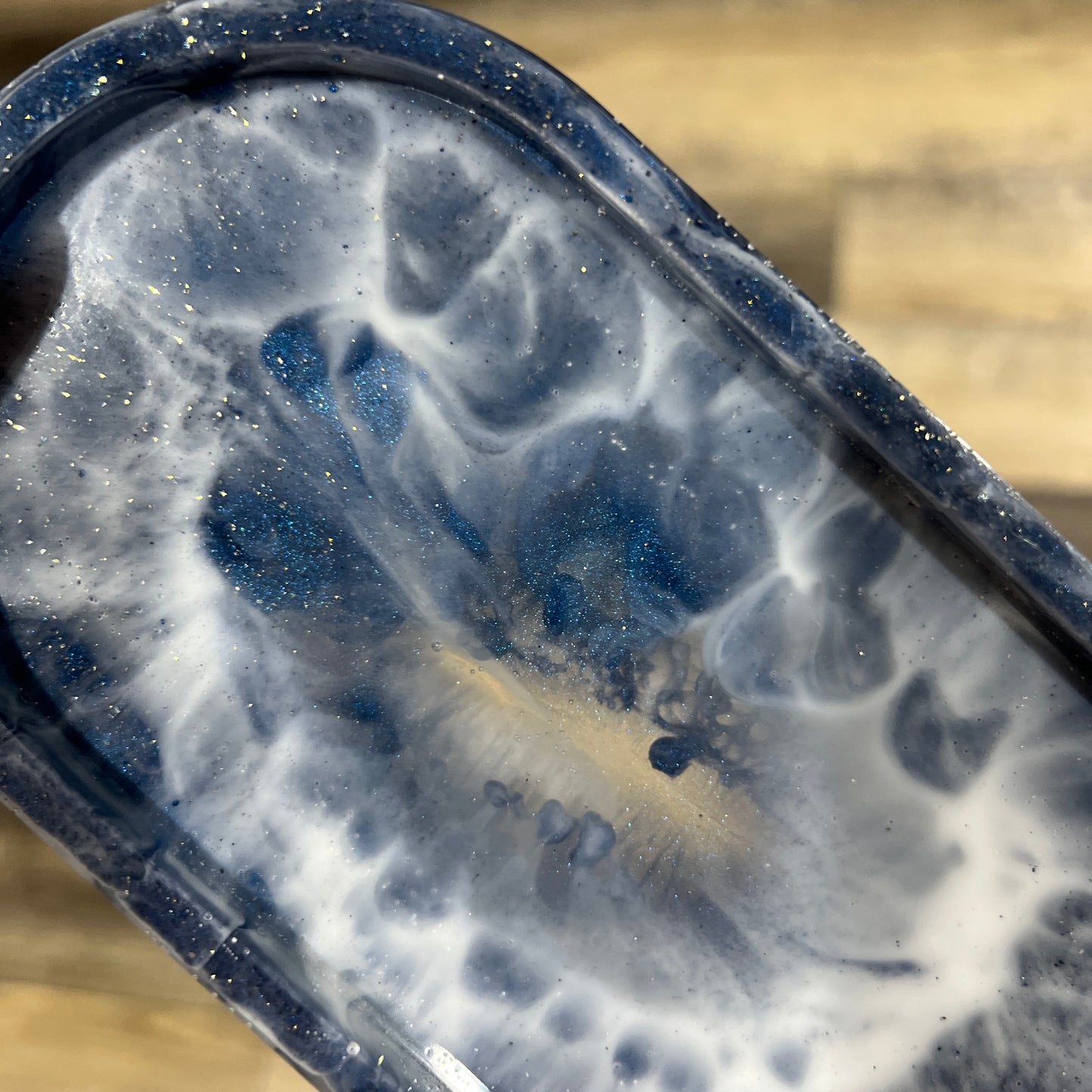 Oval Tray White Dk Blue & White with sparkles