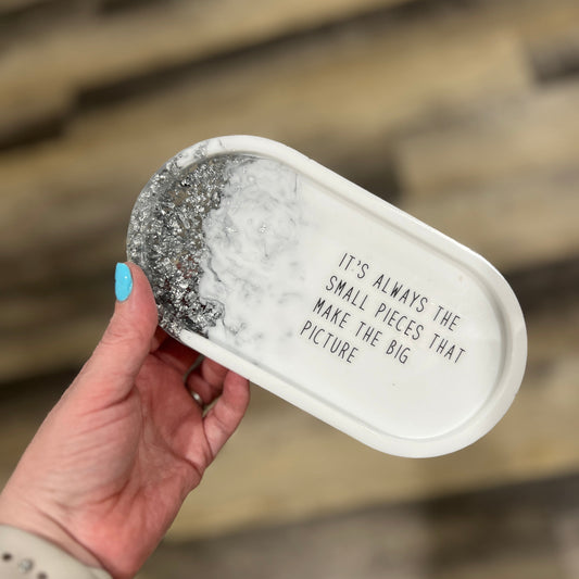 Oval Tray White with Silver Flakes