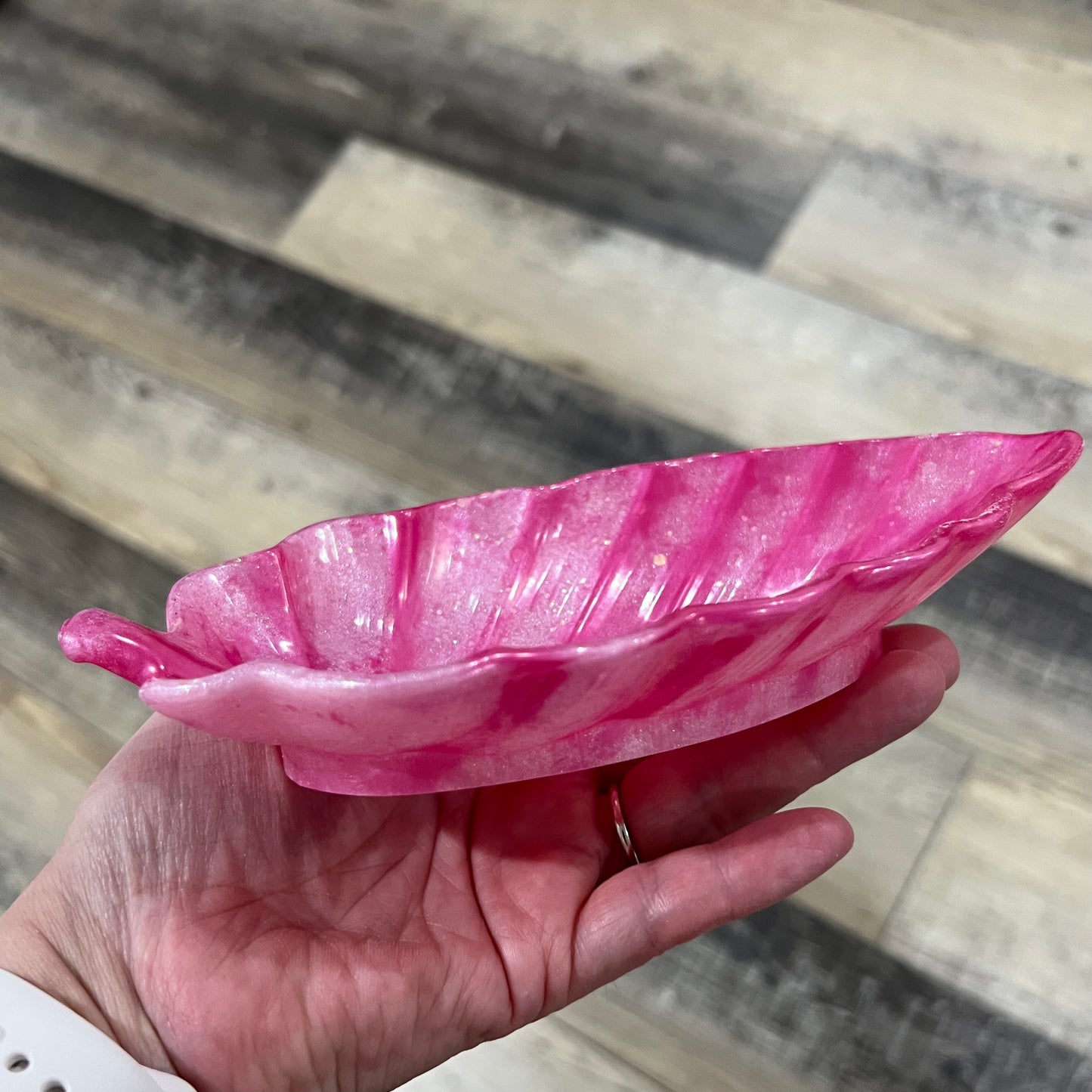 Pink Leaf Resin Trinket Dish – Handmade Decorative Leaf Tray